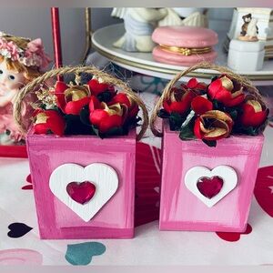 2 Pink Heart boxes